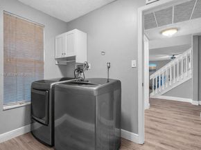 821 Somerset Ave, Davie FL 33325