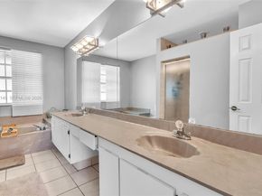 821 Somerset Ave, Davie FL 33325