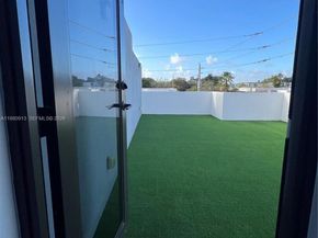 1533 SW 22 terrace, Miami FL 33145