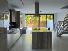 1533 SW 22 terrace, Miami FL 33145