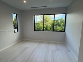 1533 SW 22 terrace, Miami FL 33145