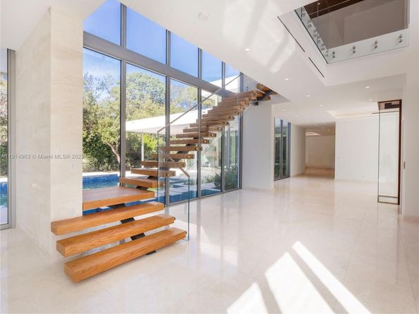 6720 SW 98th St, Pinecrest FL 33156