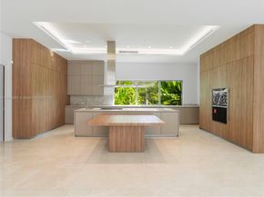 6720 SW 98th St, Pinecrest FL 33156