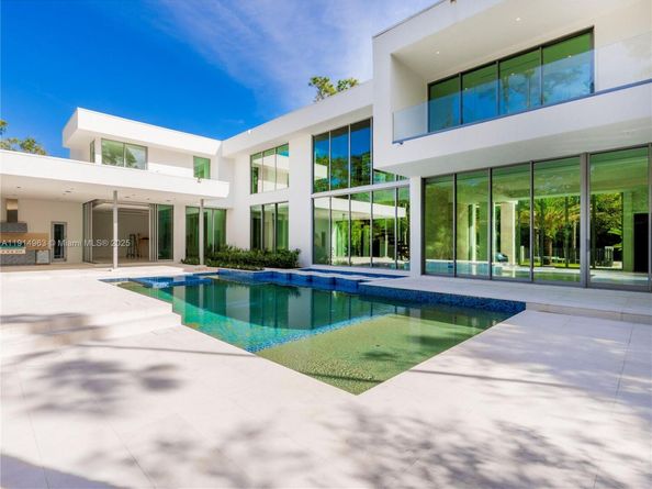 6720 SW 98th St, Pinecrest FL 33156