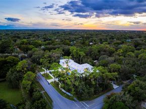 6720 SW 98th St, Pinecrest FL 33156