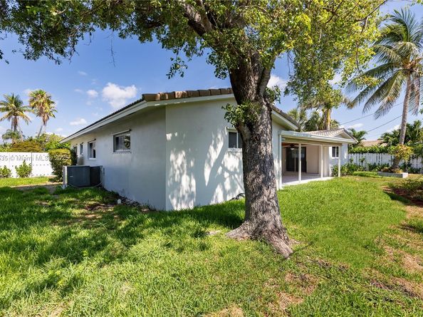 4430 NE 28th Ter, Lighthouse Point FL 33064