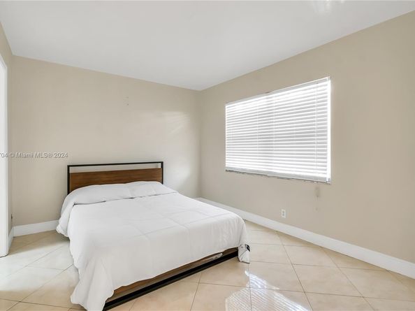 900 SW 125th Way 304R, Pembroke Pines FL 33027