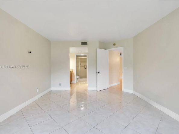 900 SW 125th Way 304R, Pembroke Pines FL 33027