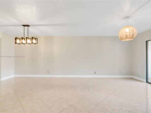 900 SW 125th Way 304R, Pembroke Pines FL 33027