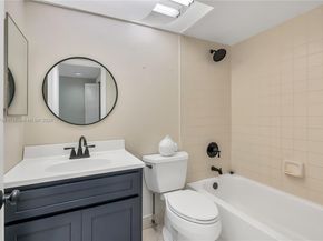 900 SW 125th Way 304R, Pembroke Pines FL 33027