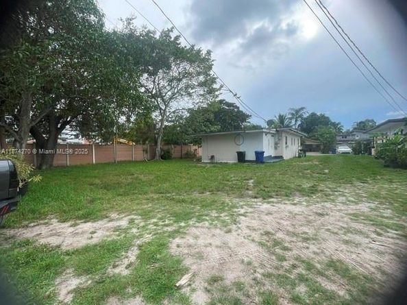 1020 NE 16th Ter, Fort Lauderdale FL 33304