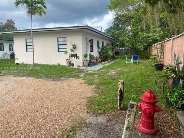 1020 NE 16th Ter, Fort Lauderdale FL 33304