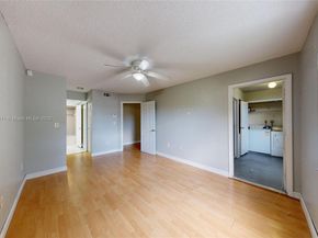 2871 N Oakland Forest Dr 210, Oakland Park FL 33309