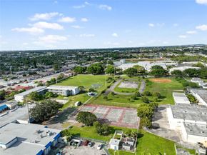 2871 N Oakland Forest Dr 210, Oakland Park FL 33309