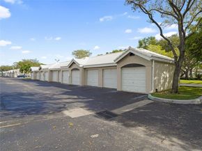 2871 N Oakland Forest Dr 210, Oakland Park FL 33309