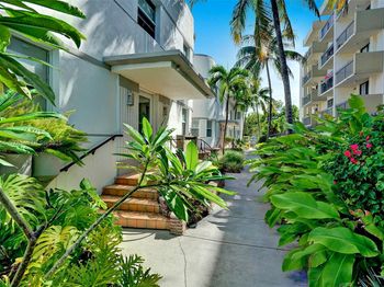 6911 Bay Dr
