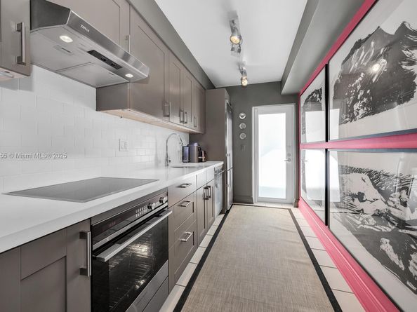 6911 Bay Dr 3, Miami Beach FL 33141