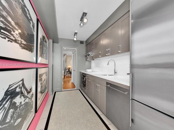 6911 Bay Dr 3, Miami Beach FL 33141