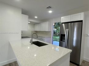 1521 NE 43rd Ct, Pompano Beach FL 33064