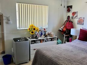 855 W 29th St 11, Hialeah FL 33012