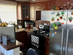 855 W 29th St 11, Hialeah FL 33012