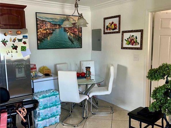 855 W 29th St 11, Hialeah FL 33012