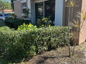 1250 SW 113th Ter 102, Pembroke Pines FL 33025