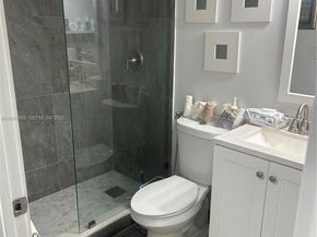 1250 SW 113th Ter 102, Pembroke Pines FL 33025