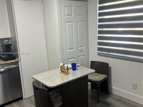 1250 SW 113th Ter 102, Pembroke Pines FL 33025