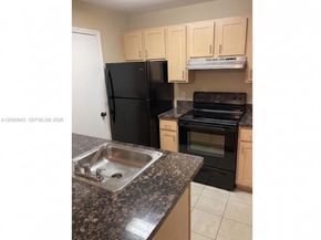 4581 W Mcnab Rd 28, Pompano Beach FL 33069
