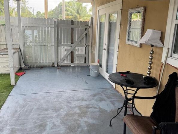 1625 NW 9th Ave, Fort Lauderdale FL 33311