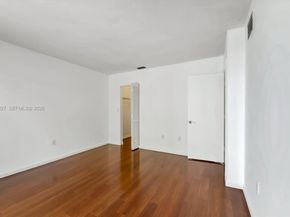 380 Fairway Cir 46, Weston FL 33326