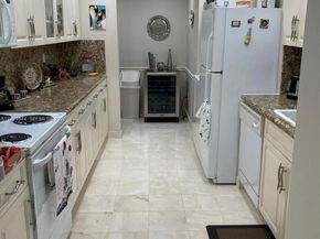 3200 Collins Ave 101, Miami Beach FL 33140