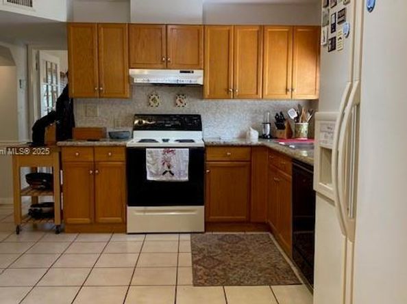 11624 SW 93rd St, Miami FL 33176