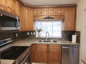 1900 Sabal Palm Dr 305, Davie FL 33324