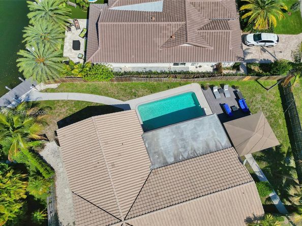 4100 Bayview Dr, Fort Lauderdale FL 33308