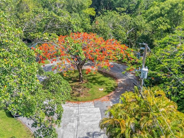 11230 SW 69th Ct, Pinecrest FL 33156