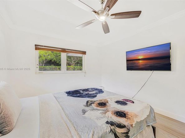 11230 SW 69th Ct, Pinecrest FL 33156