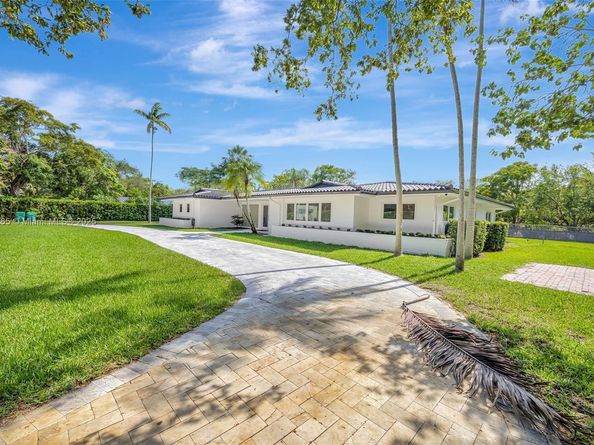 11230 SW 69th Ct, Pinecrest FL 33156