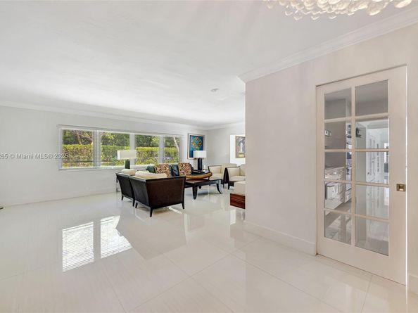 11230 SW 69th Ct, Pinecrest FL 33156