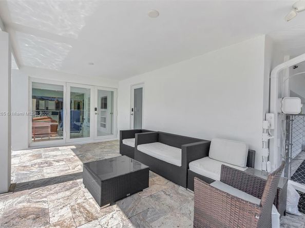 11230 SW 69th Ct, Pinecrest FL 33156