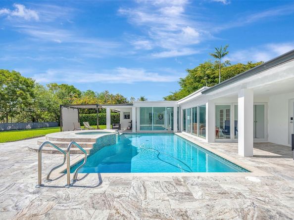 11230 SW 69th Ct, Pinecrest FL 33156