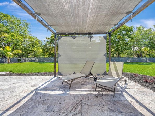 11230 SW 69th Ct, Pinecrest FL 33156