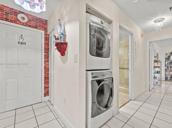 1699 SW 7th St  203, Miami FL 33135
