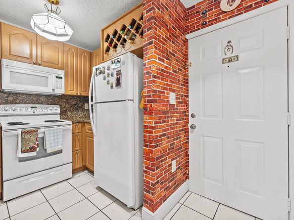 1699 SW 7th St  203, Miami FL 33135