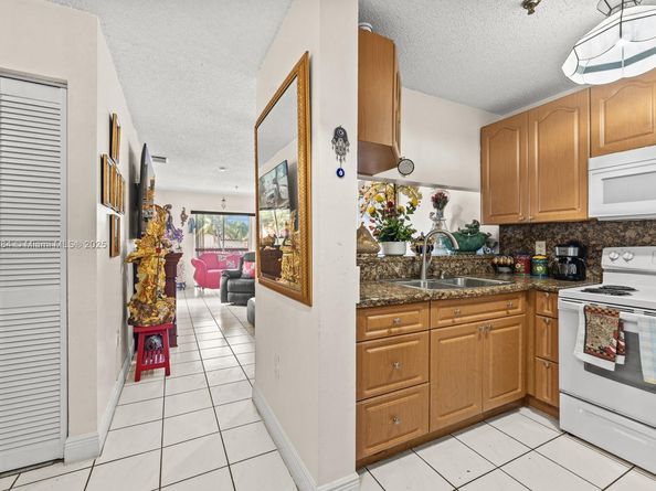 1699 SW 7th St  203, Miami FL 33135