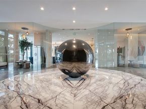 650 NE 32nd St 2101, Miami FL 33137