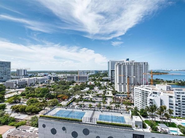 650 NE 32nd St 2101, Miami FL 33137