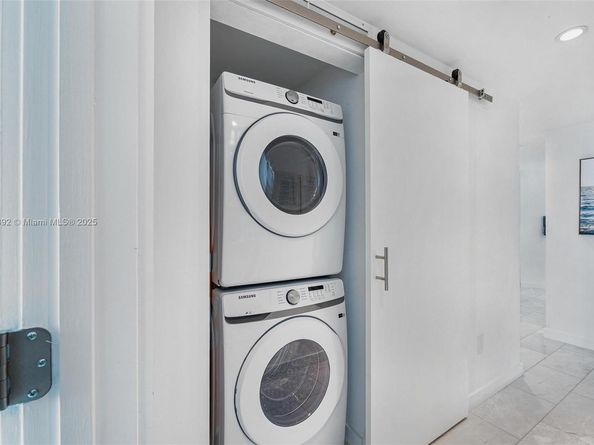 650 NE 32nd St 2101, Miami FL 33137
