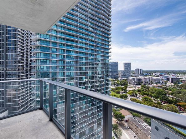 650 NE 32nd St 2101, Miami FL 33137